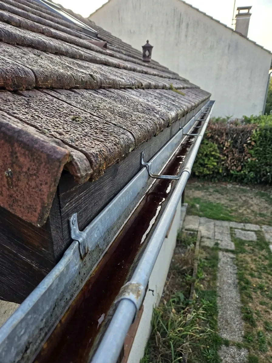 Entretien et réparation de gouttières à Combs-la-Ville